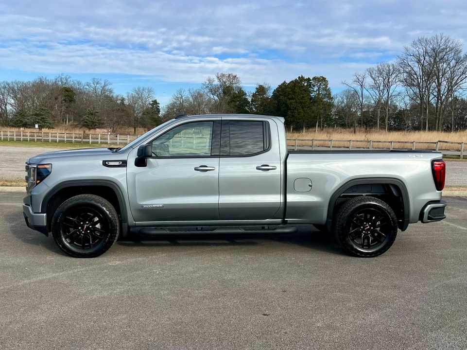 2026 GMC Sierra 5th Gen - Image 8 of 12