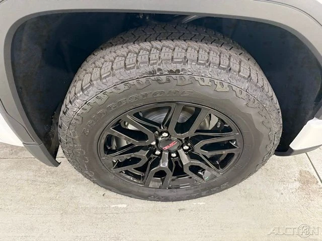 2026 GMC Sierra 5th Gen - Image 4 of 12