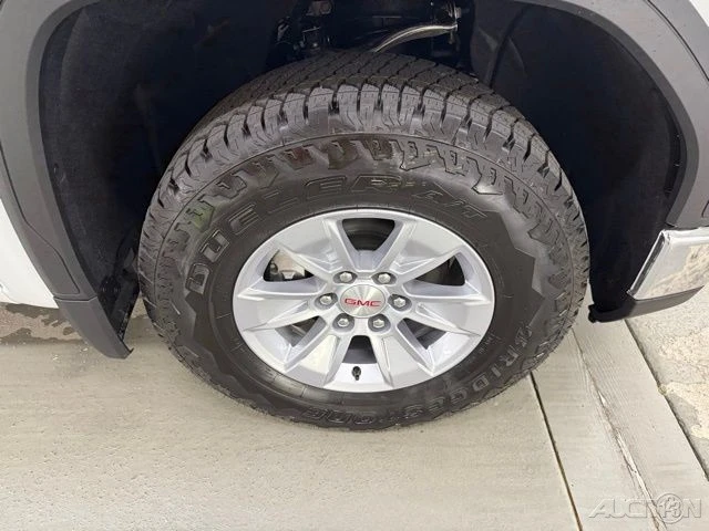 2026 GMC Sierra 5th Gen - Image 4 of 12