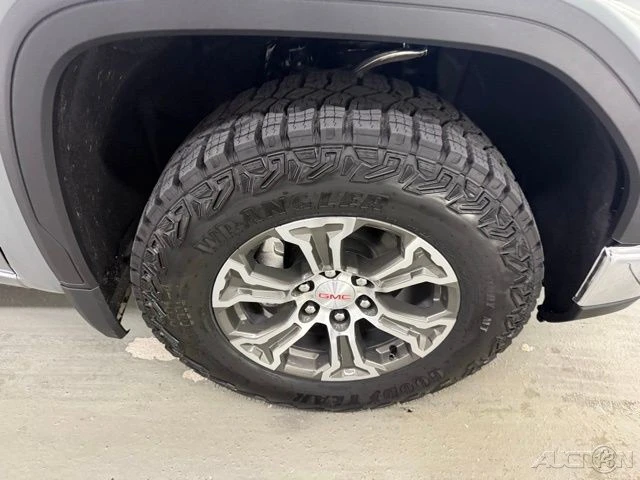 2026 GMC Sierra 5th Gen - Image 4 of 21