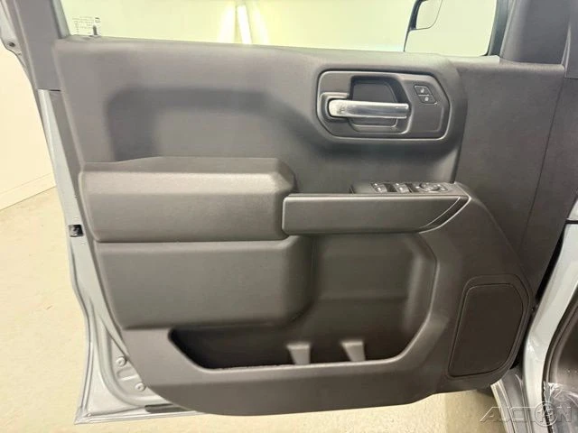 2026 GMC Sierra 5th Gen - Image 13 of 21