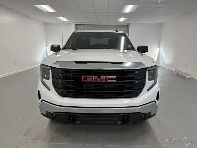 2026 GMC Sierra 5th Gen - Image 2 of 20