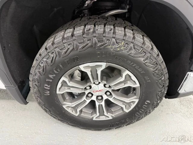 2026 GMC Sierra 5th Gen - Image 4 of 21