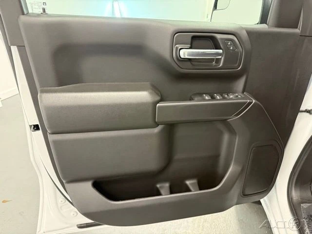 2026 GMC Sierra 5th Gen - Image 14 of 21