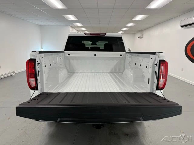 2026 GMC Sierra 5th Gen - Image 8 of 21