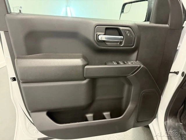 2026 GMC Sierra 5th Gen - Image 13 of 21