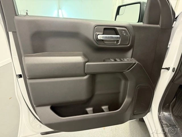 2026 GMC Sierra 5th Gen - Image 13 of 20