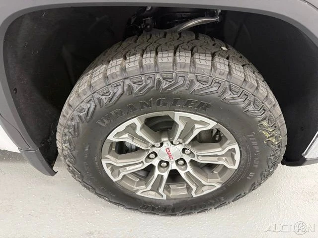 2026 GMC Sierra 5th Gen - Image 4 of 21