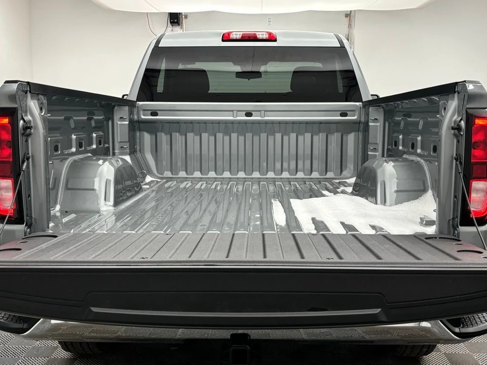 2026 GMC Sierra 5th Gen - Image 7 of 12