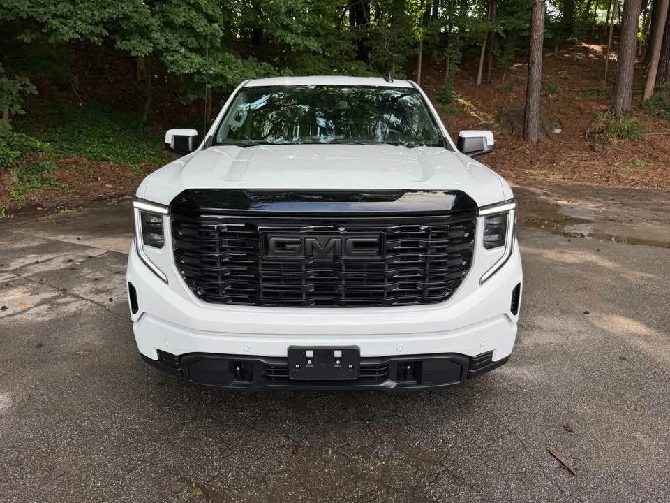 2026 GMC Sierra 5th Gen - Image 8 of 14