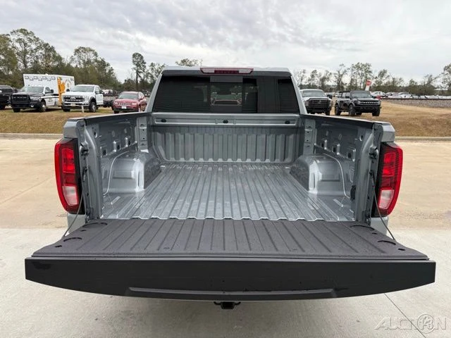 2026 GMC Sierra 5th Gen - Image 8 of 21