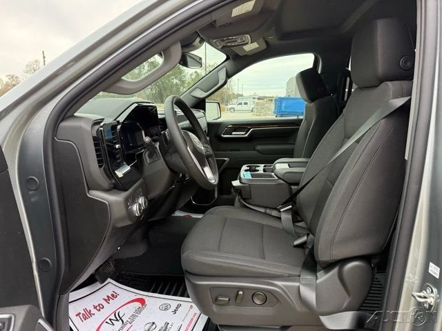 2026 GMC Sierra 5th Gen - Image 9 of 21