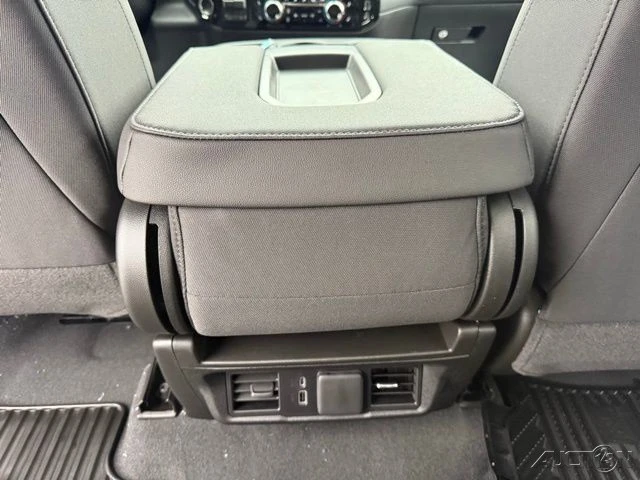 2026 GMC Sierra 5th Gen - Image 16 of 21