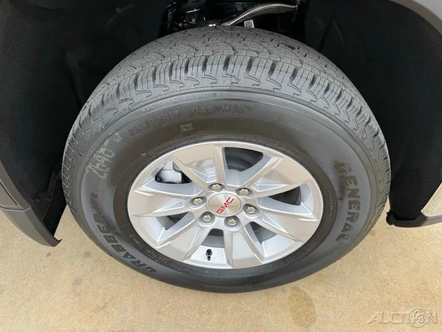 2026 GMC Sierra 5th Gen - Image 4 of 21