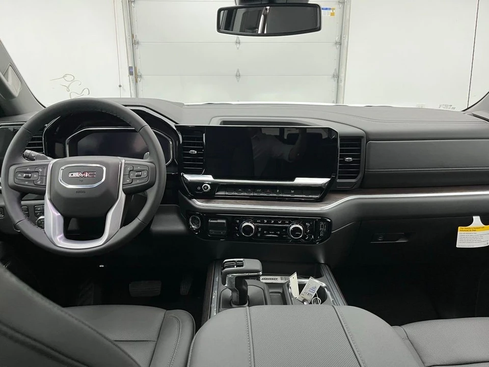 2026 GMC Sierra 5th Gen - Image 2 of 12