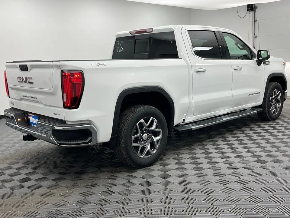 2026 GMC Sierra 5th Gen - Image 9 of 12