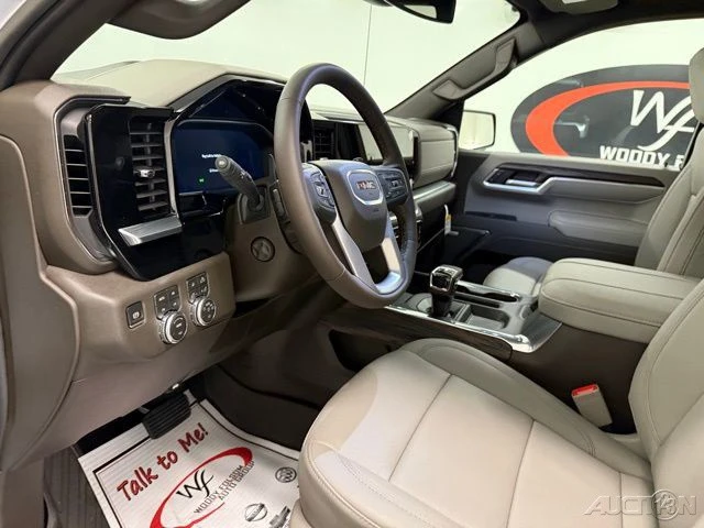 2026 GMC Sierra 5th Gen - Image 13 of 21