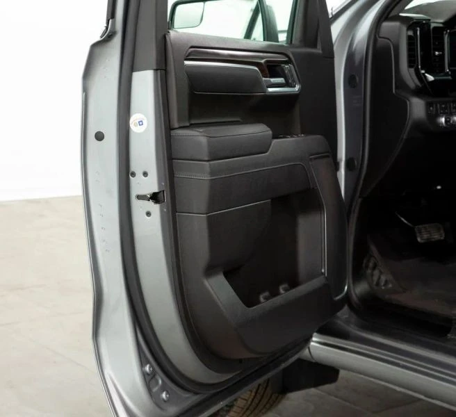 2026 GMC Sierra 5th Gen - Image 6 of 12