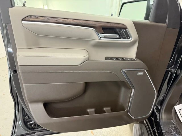 2026 GMC Sierra 5th Gen - Image 13 of 21