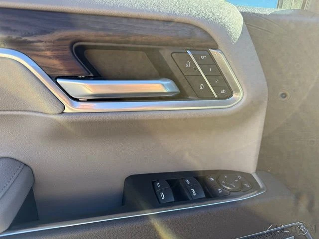 2026 GMC Sierra 5th Gen - Image 14 of 21