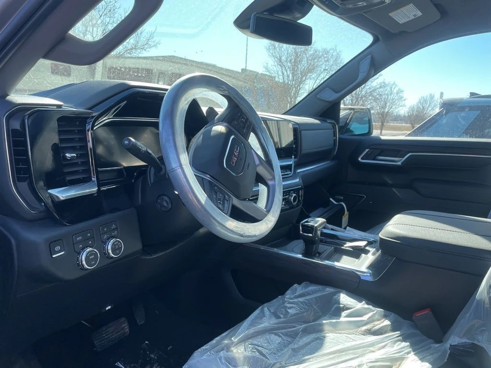 2026 GMC Sierra 5th Gen - Image 6 of 11