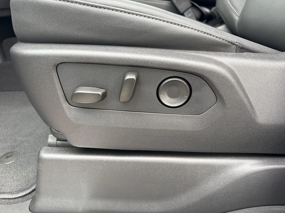 2026 GMC Sierra 5th Gen - Image 10 of 12