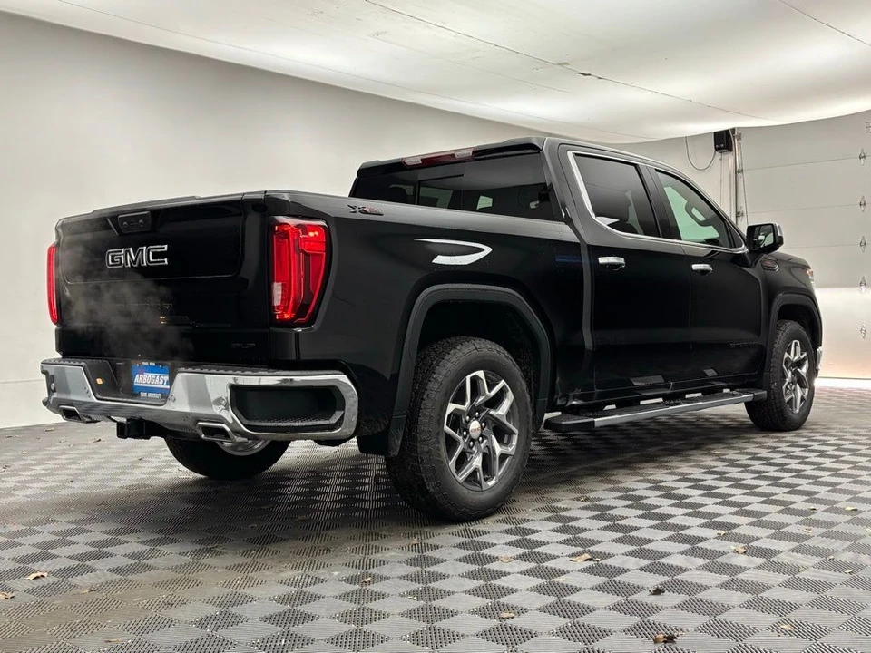2026 GMC Sierra 5th Gen - Image 7 of 12