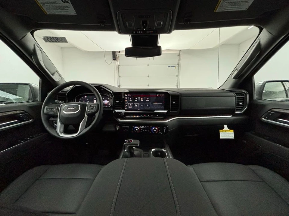 2026 GMC Sierra 5th Gen - Image 2 of 12