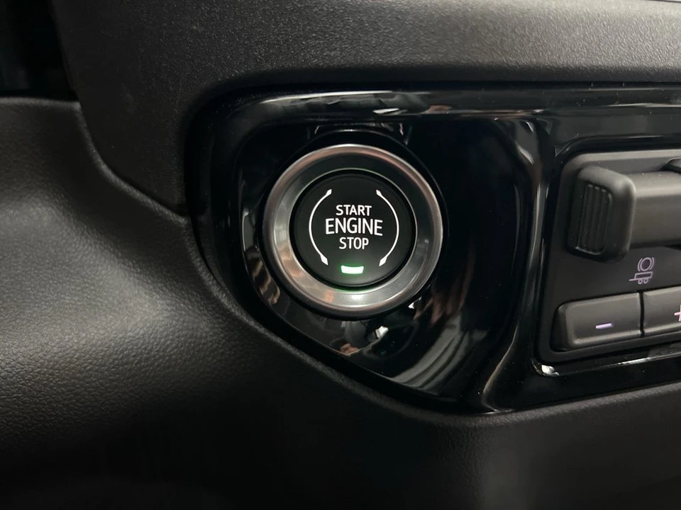 2026 GMC Sierra 5th Gen - Image 16 of 21