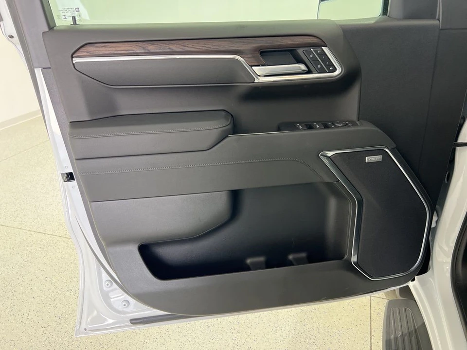 2026 GMC Sierra 5th Gen - Image 20 of 21