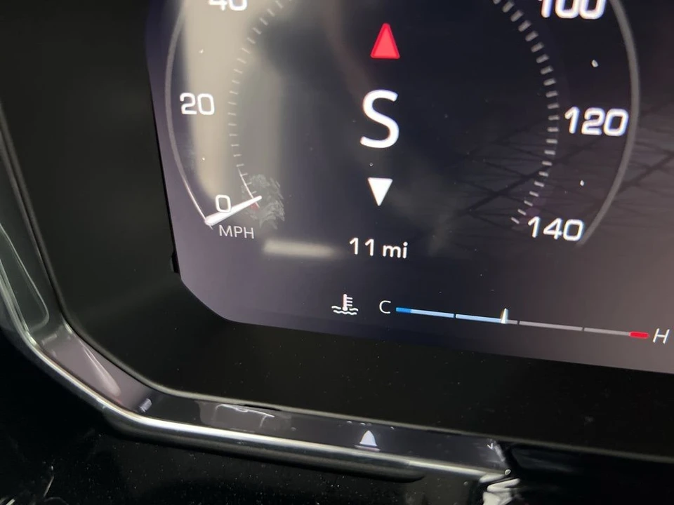 2026 GMC Sierra 5th Gen - Image 11 of 21