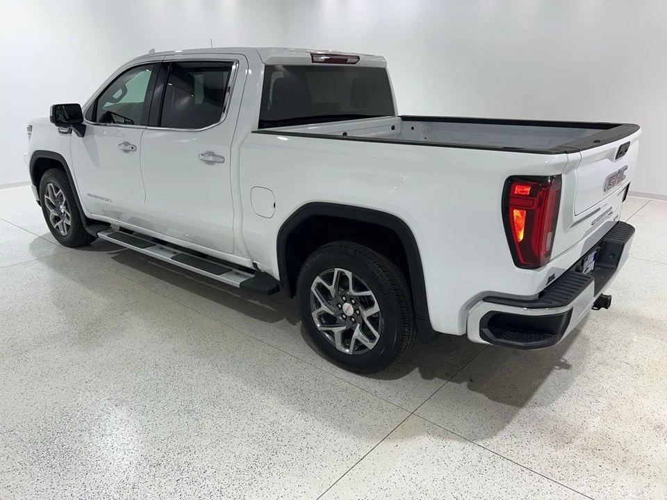 2026 GMC Sierra 5th Gen - Image 3 of 21