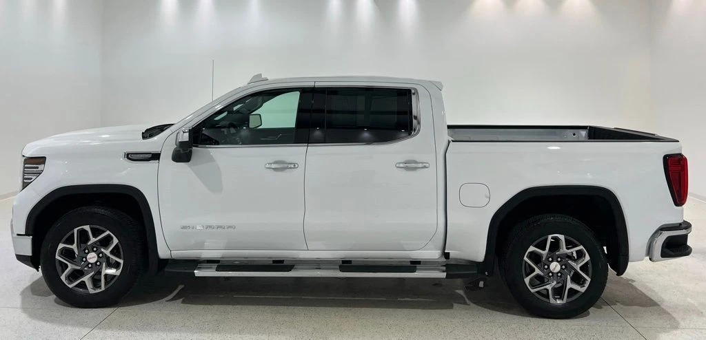 2026 GMC Sierra 5th Gen - Image 2 of 21