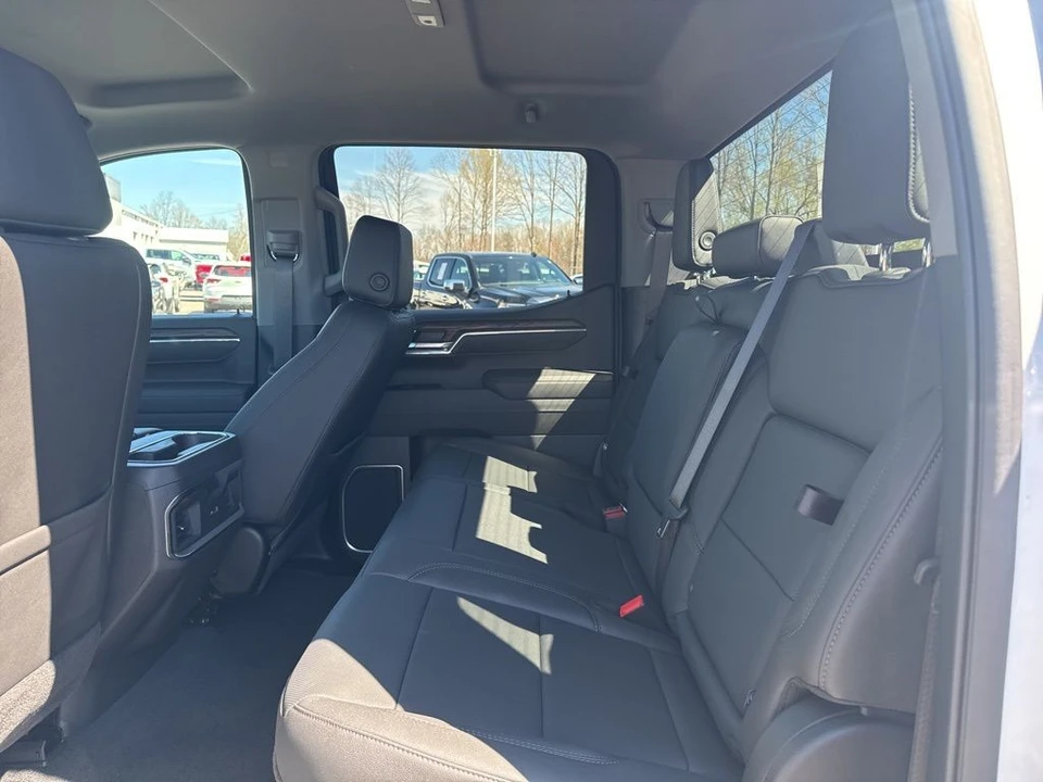 2026 GMC Sierra 5th Gen - Image 12 of 21