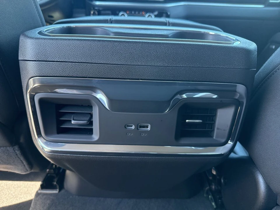 2026 GMC Sierra 5th Gen - Image 13 of 21