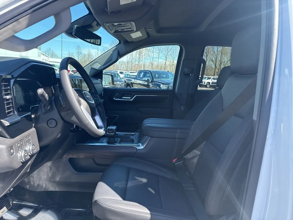 2026 GMC Sierra 5th Gen - Image 9 of 21