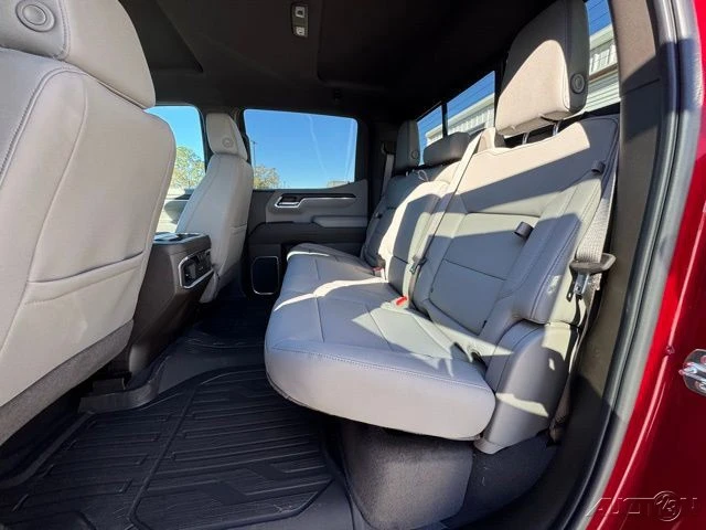2026 GMC Sierra 5th Gen - Image 8 of 17