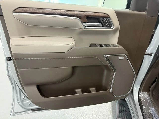 2026 GMC Sierra 5th Gen - Image 13 of 21
