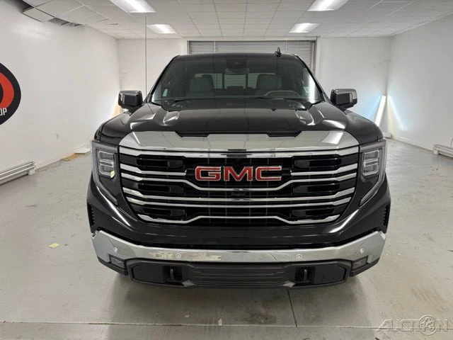 2026 GMC Sierra 5th Gen - Image 2 of 21