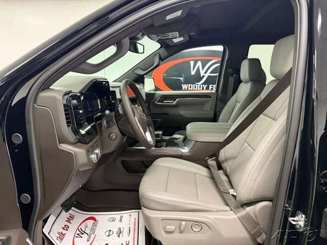 2026 GMC Sierra 5th Gen - Image 9 of 21