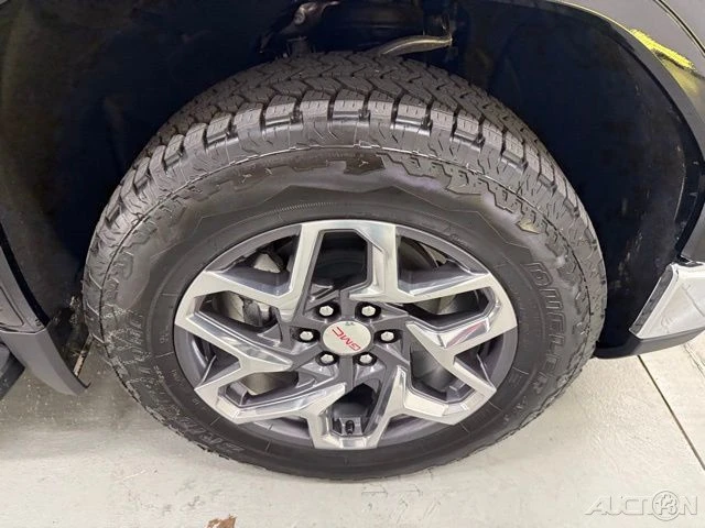 2026 GMC Sierra 5th Gen - Image 4 of 21
