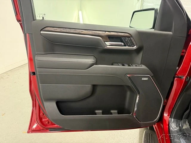 2026 GMC Sierra 5th Gen - Image 13 of 21