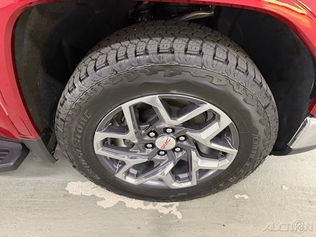 2026 GMC Sierra 5th Gen - Image 4 of 21