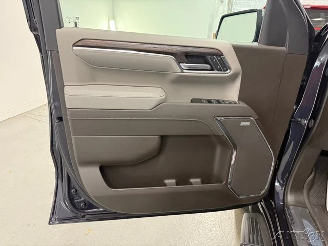 2026 GMC Sierra 5th Gen - Image 13 of 21