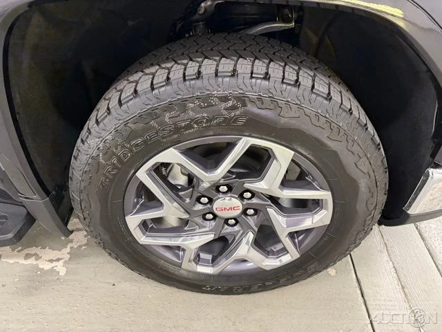 2026 GMC Sierra 5th Gen - Image 4 of 21