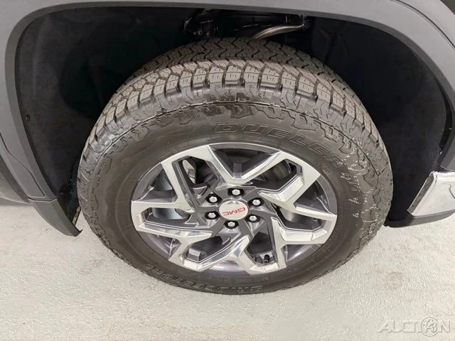 2026 GMC Sierra 5th Gen - Image 4 of 21