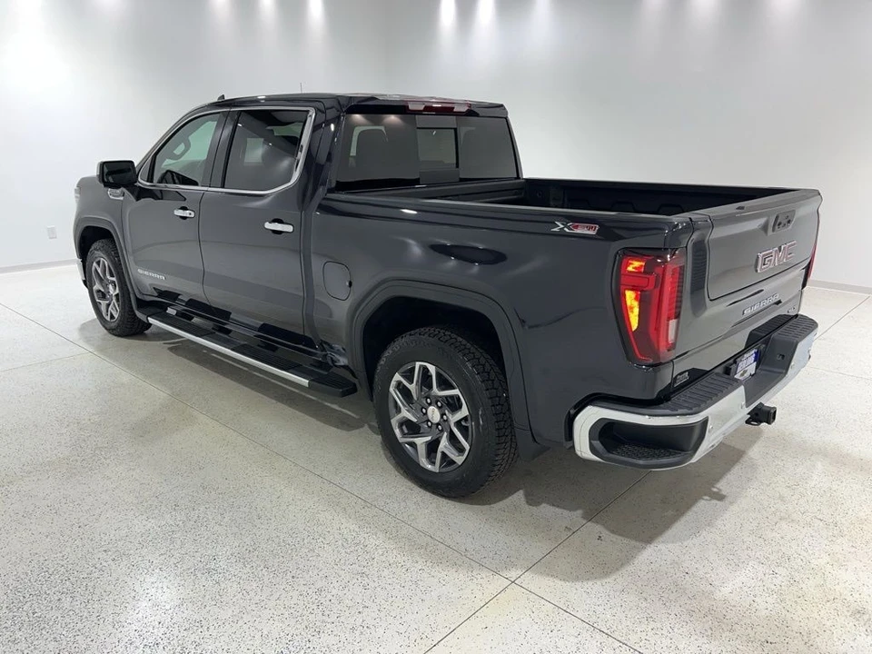 2026 GMC Sierra 5th Gen - Image 3 of 21