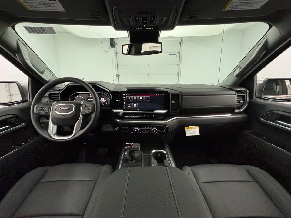 2026 GMC Sierra 5th Gen - Image 2 of 12