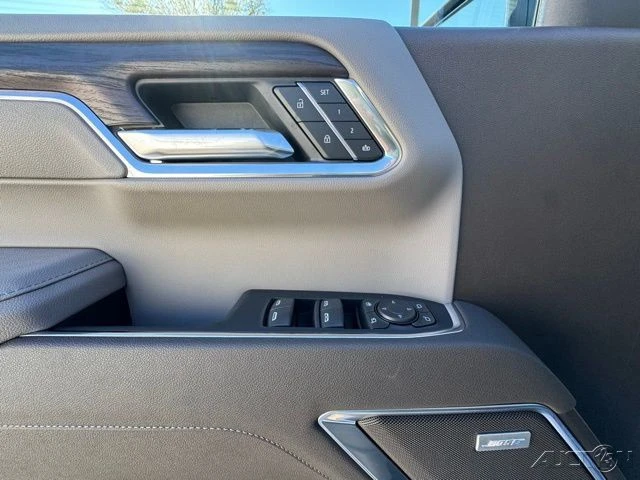 2026 GMC Sierra 5th Gen - Image 14 of 18