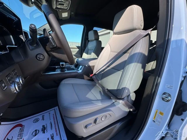 2026 GMC Sierra 5th Gen - Image 15 of 18